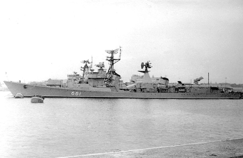 Настойчивый эсминец, 1957