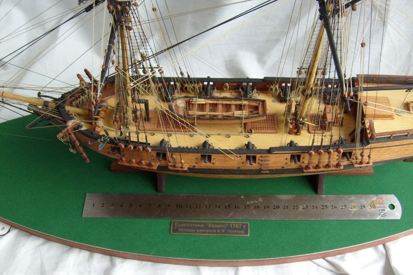 Модель брига феникс