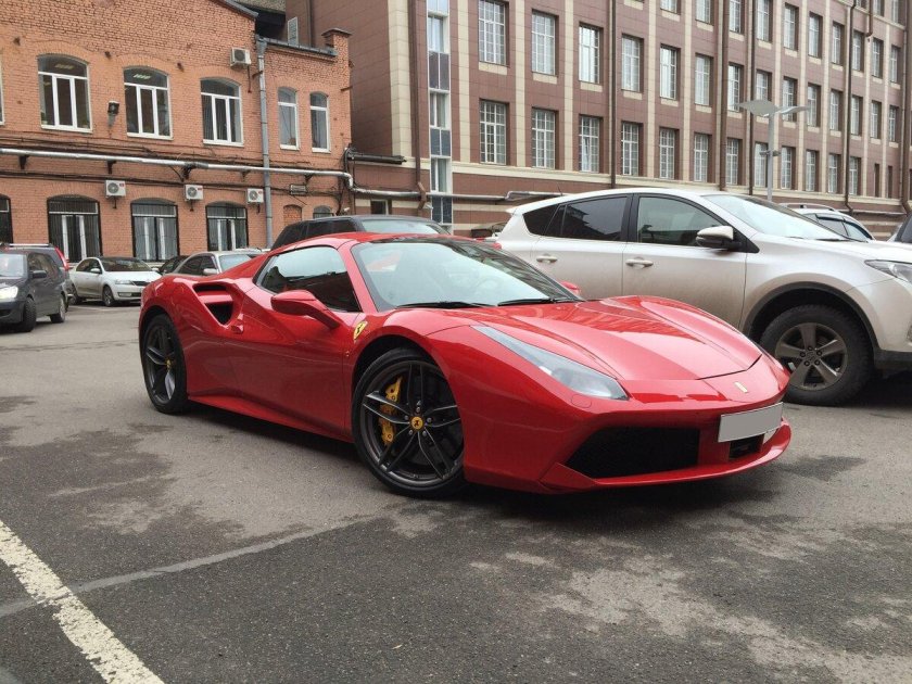 Ferrari 488 2018-2019 Spider 3.9 AMT (670 Л.С.)