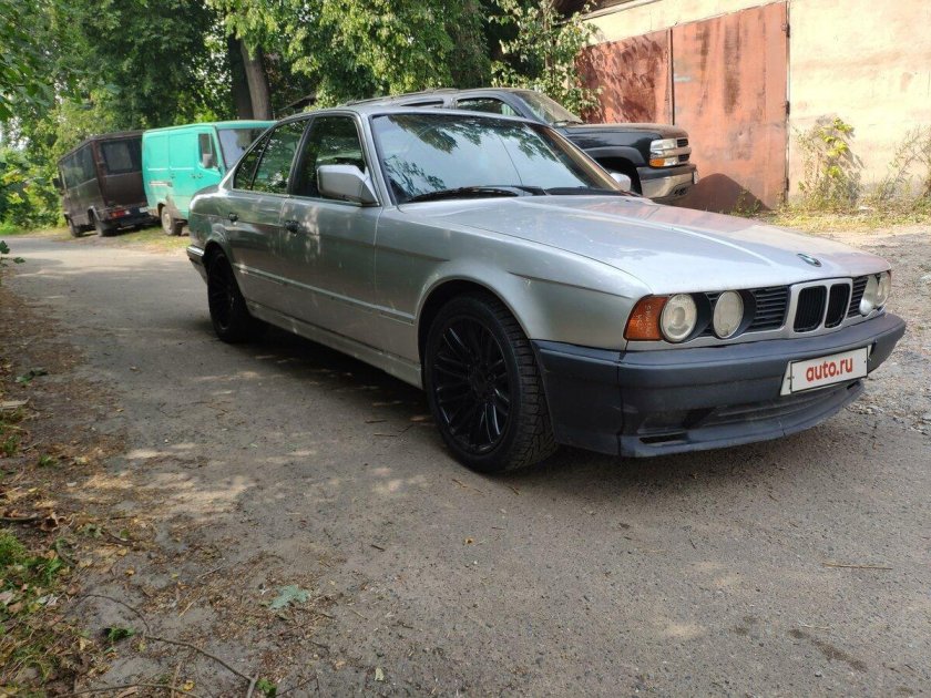 Bmw e34 серая
