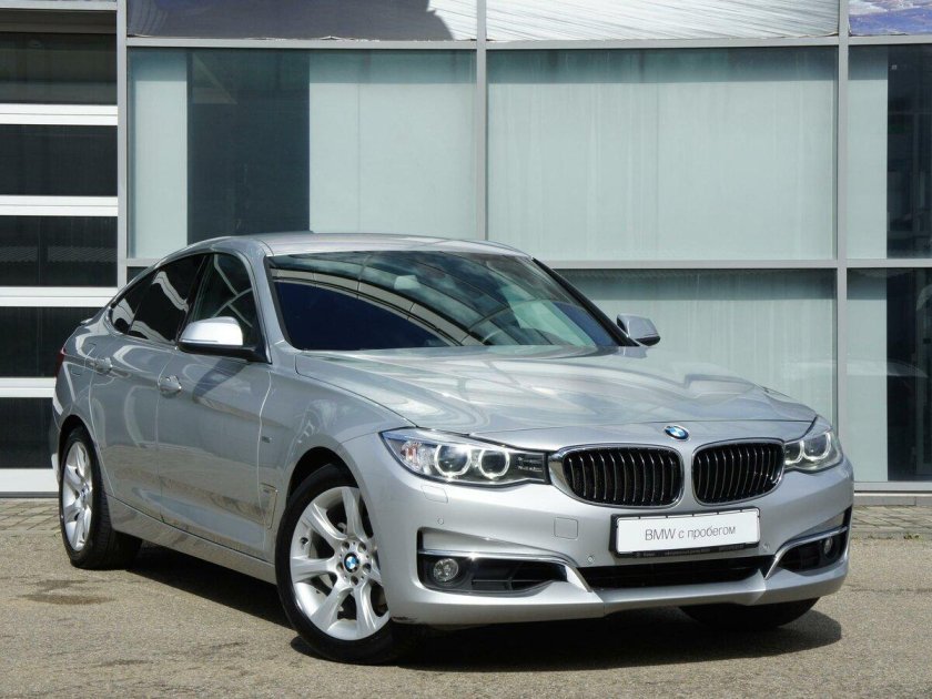 БМВ серебристая