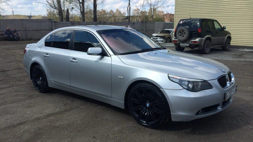 BMW e60 серебро