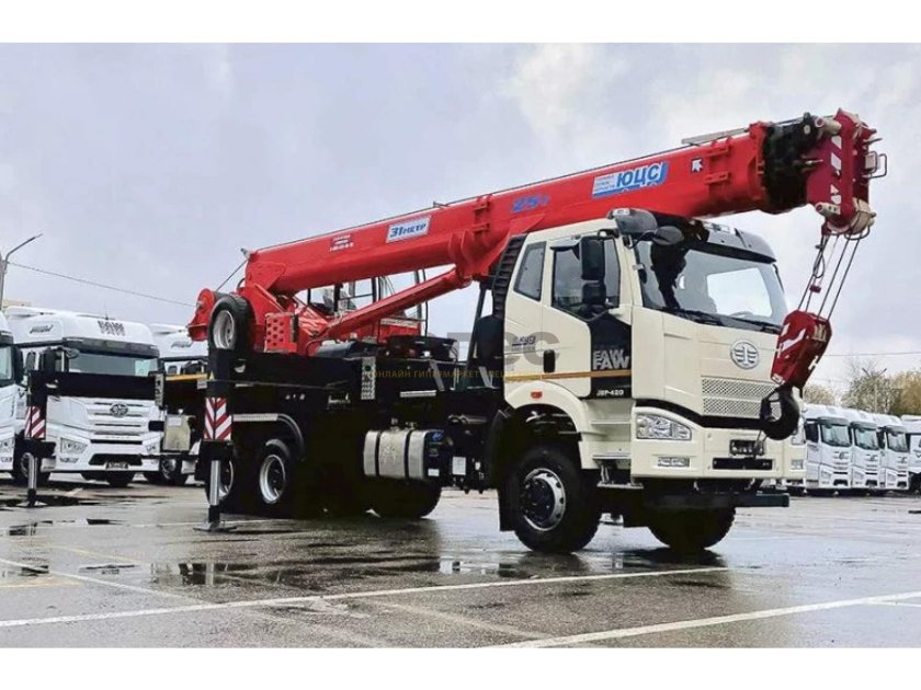 Трак Фриландер 2024 года