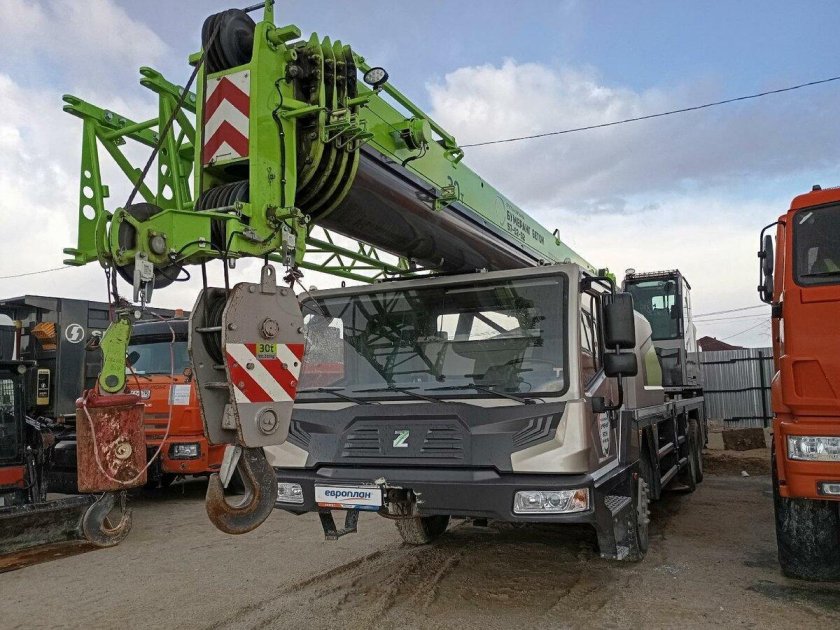 Автокран zoomlion ztc 300 v