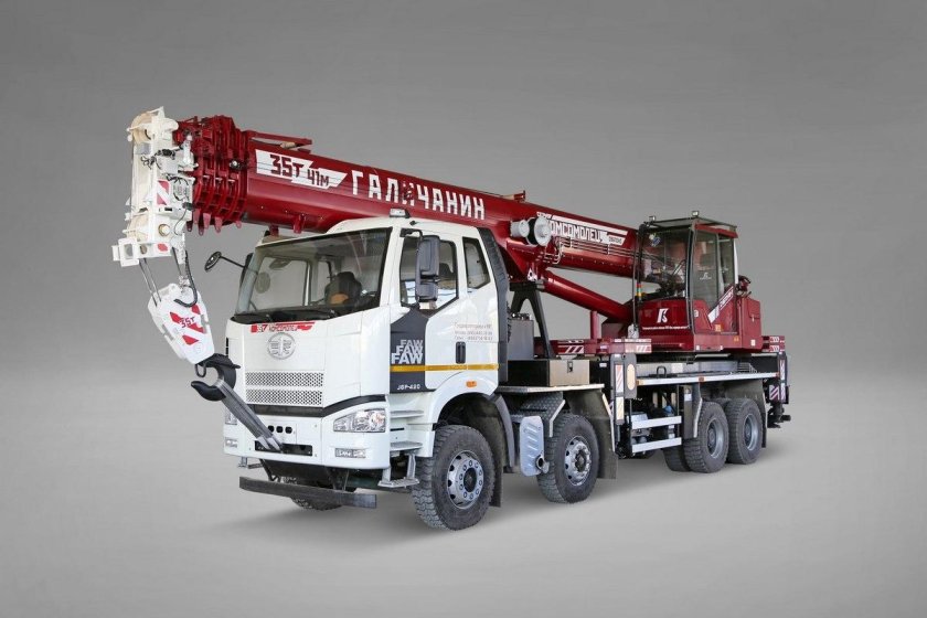 Автокран галичанин