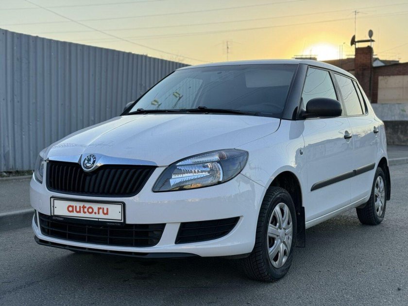 Шкода фабия 2013 белая