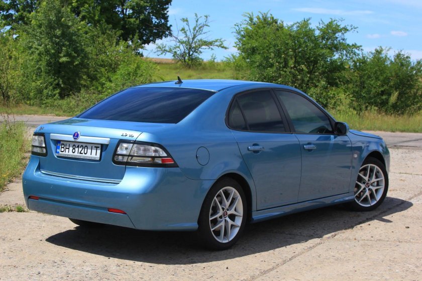 Saab 9-2х вид сбоку