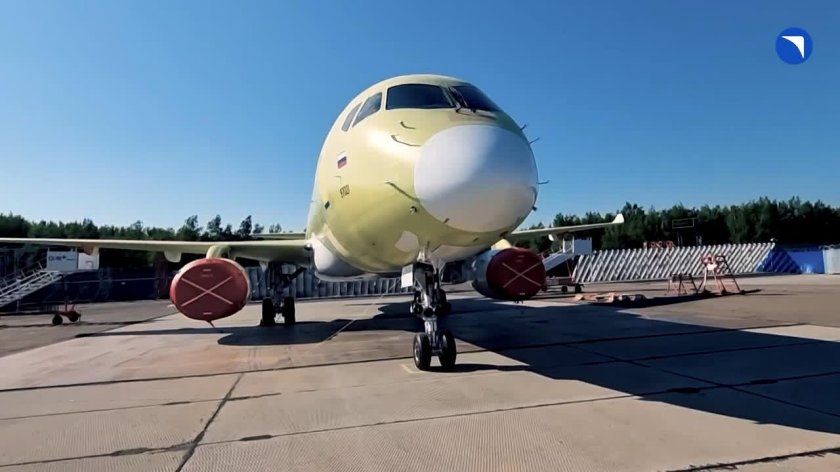 SSJ-New самолет