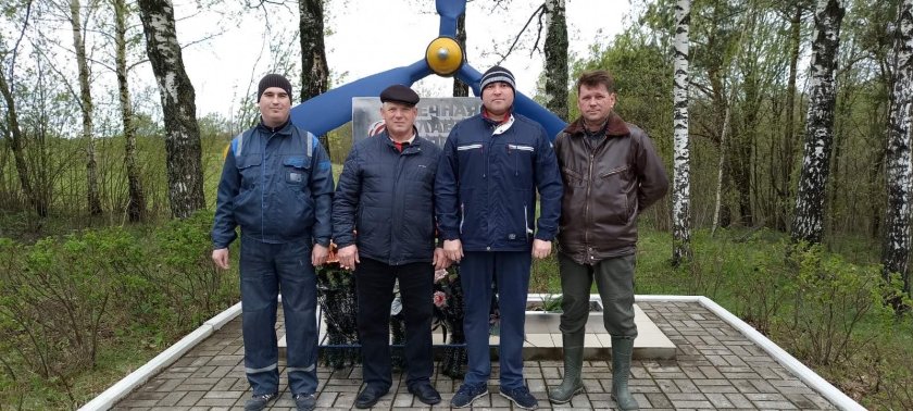 Памятник летчикам