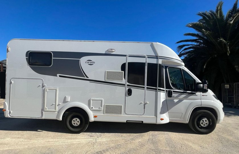 Автодом carado 464