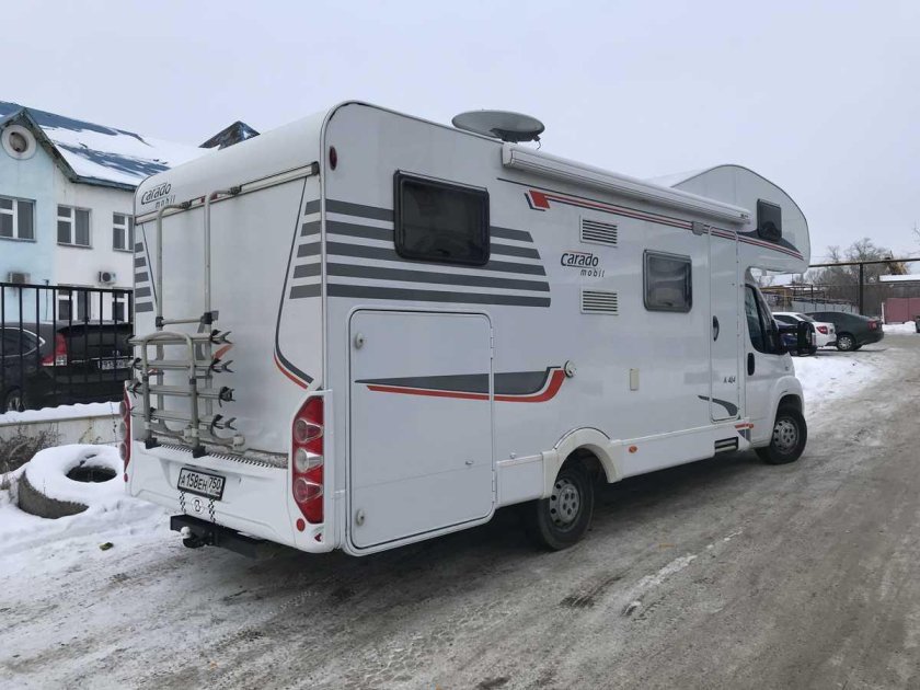 Автодом Carado 464