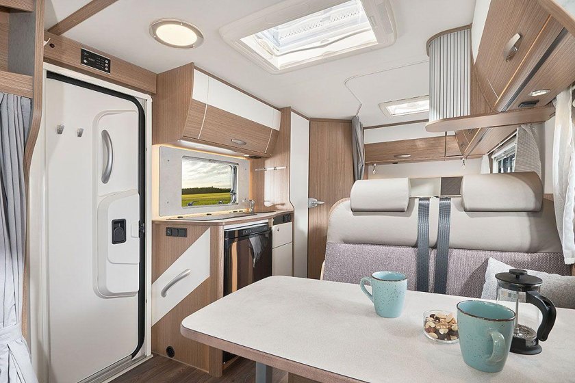 Автодом Карадо т 135