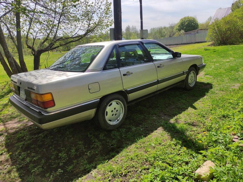 Ауди 100 44 кузов 1989