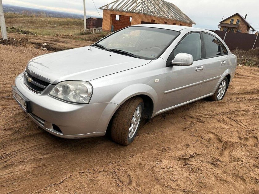 Chevrolet lacetti 2011