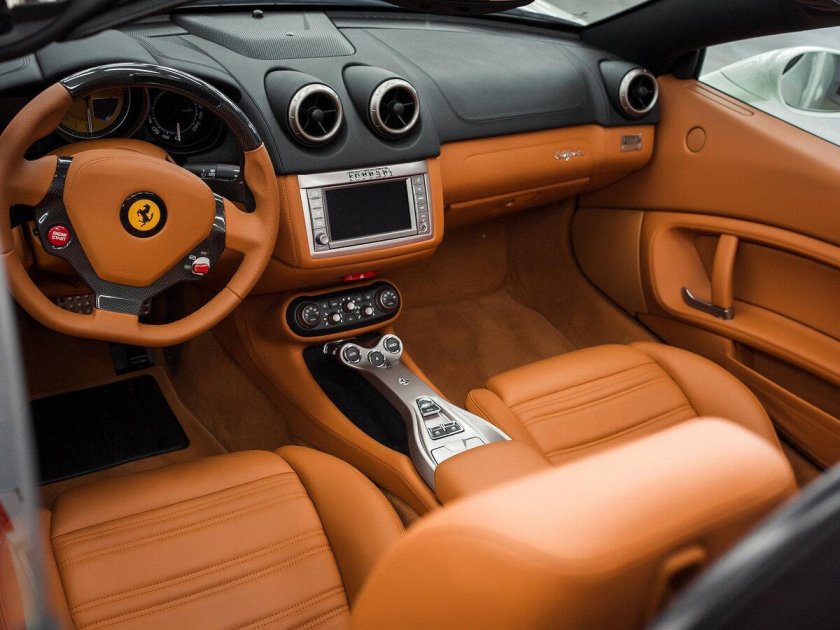 Феррари калифорния 2009 салон