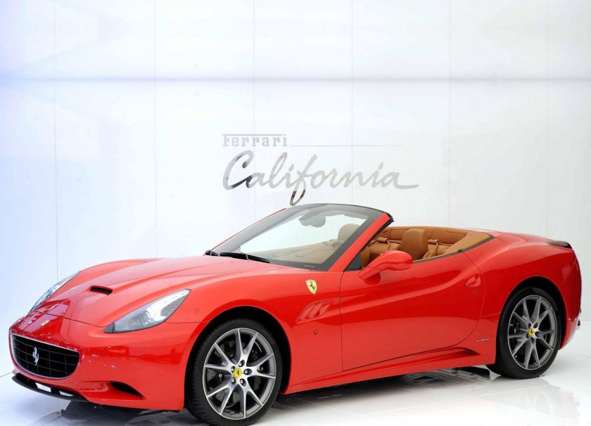 Феррари Калифорния 2010