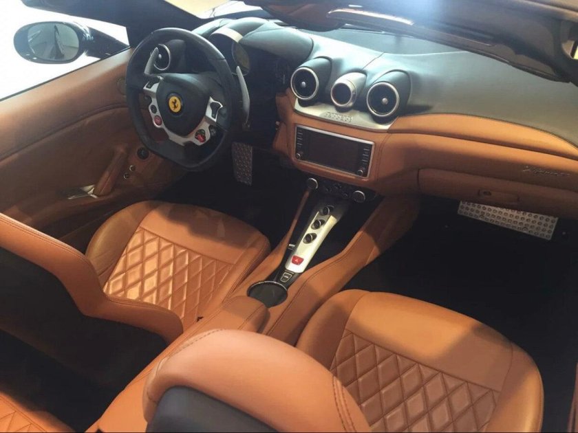 Ferrari california t салон