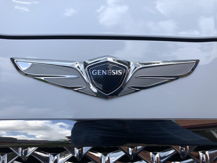Genesis g70 значок
