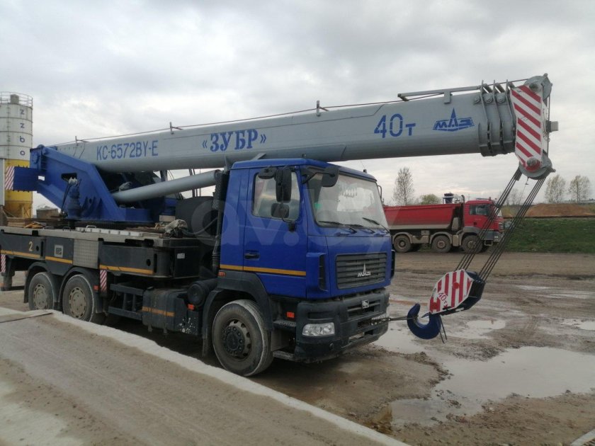 Кран МАЗ 40 тонн