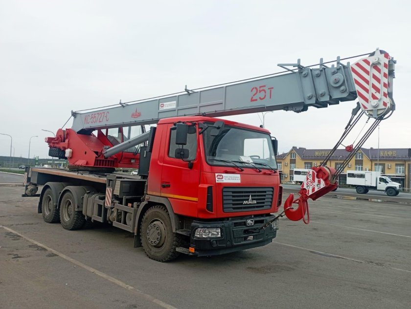 Челябинец автокран 32т 553711