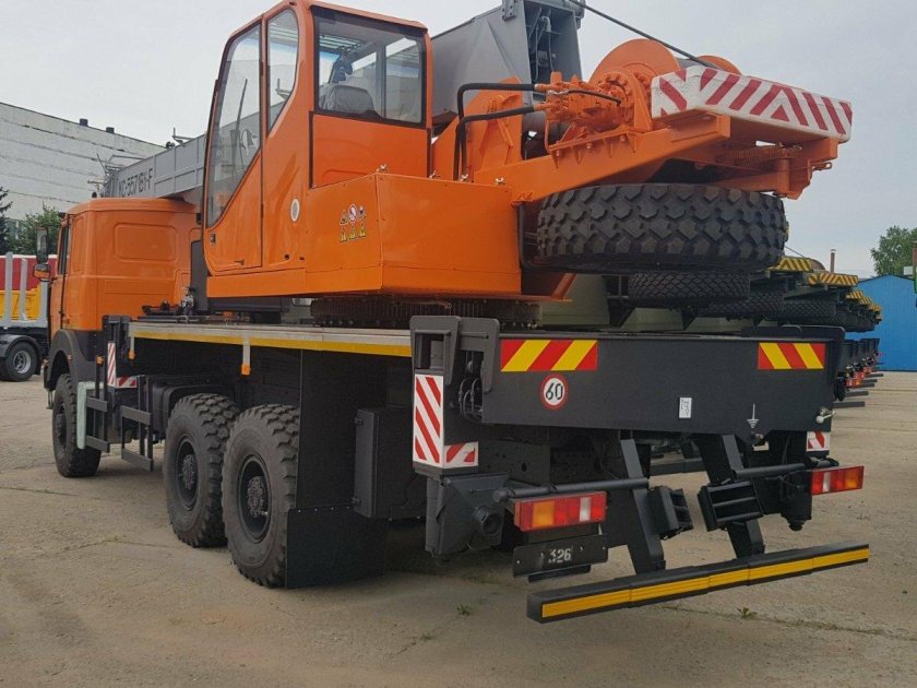 Автокран ивановец кс-45717-2р