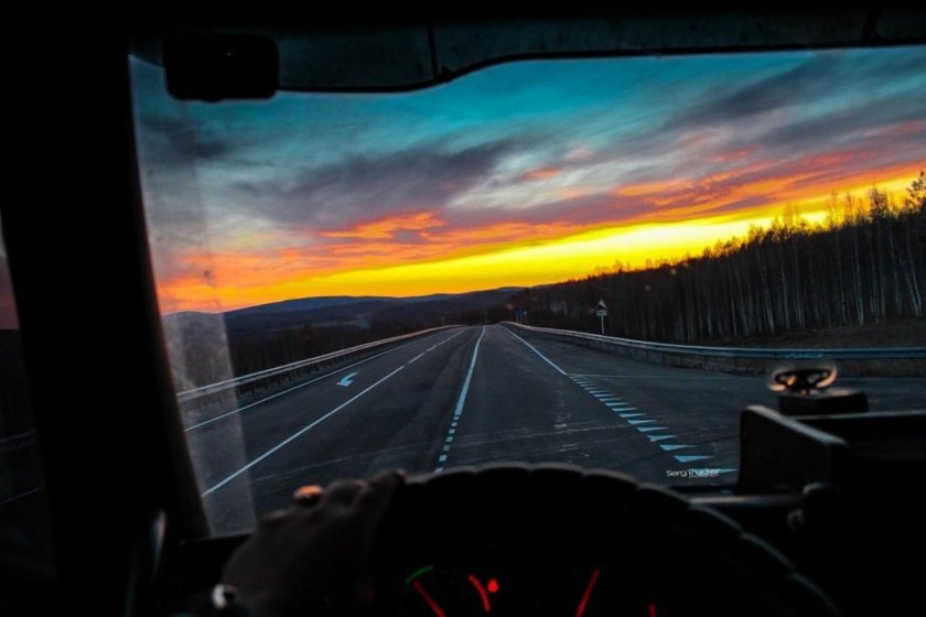 Вид из кабины дальнобойщика