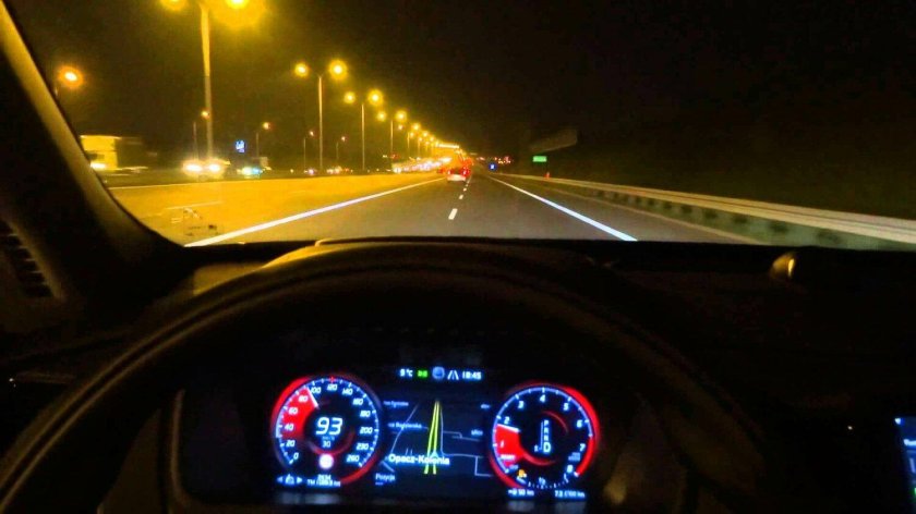 За рулём Мерседес w212 ночь зима