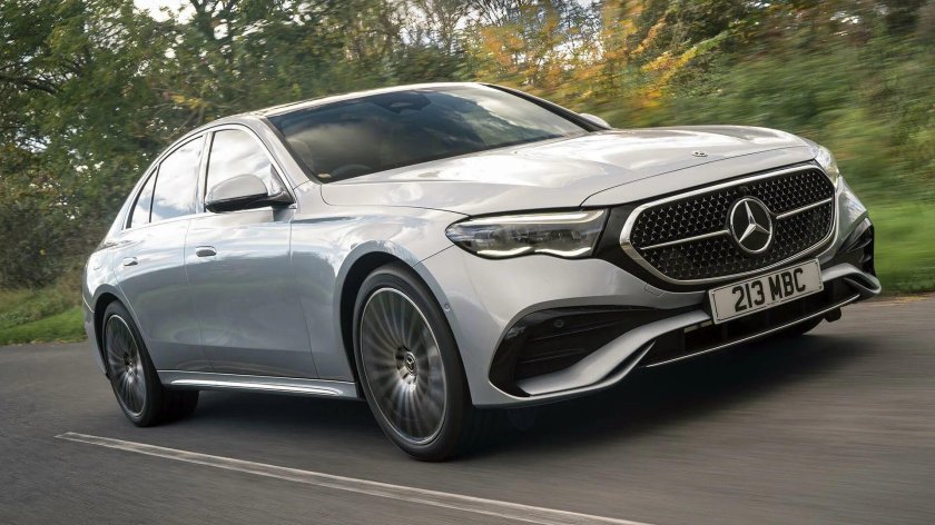 Мерседес бенц 2023