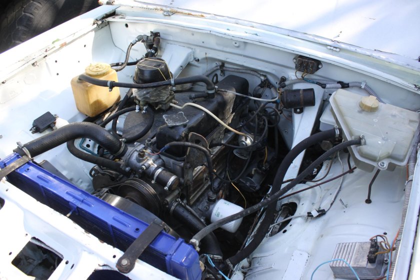 Подкапотка газ 24