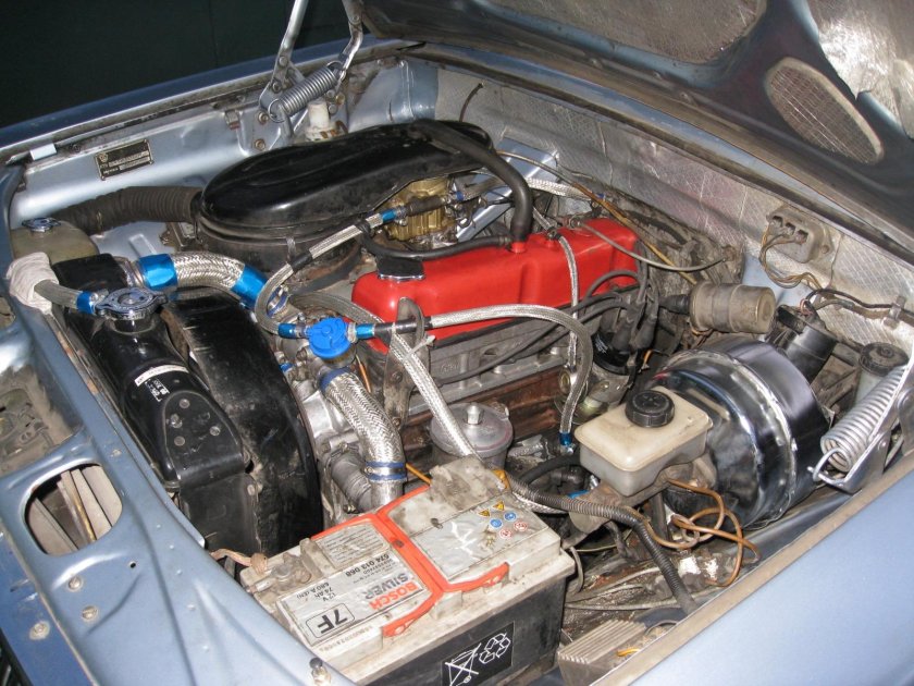 ГАЗ 2410 подкапотное