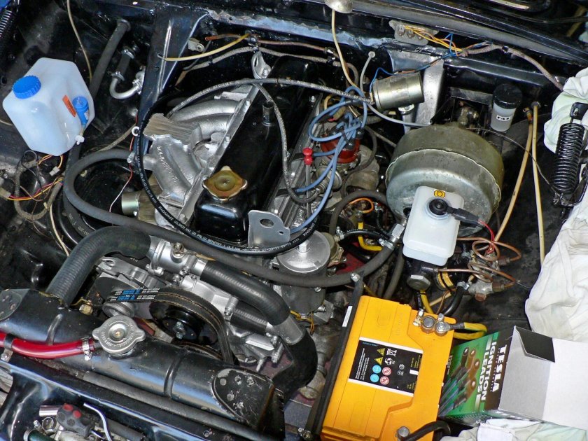 Подкапотка ГАЗ 2410