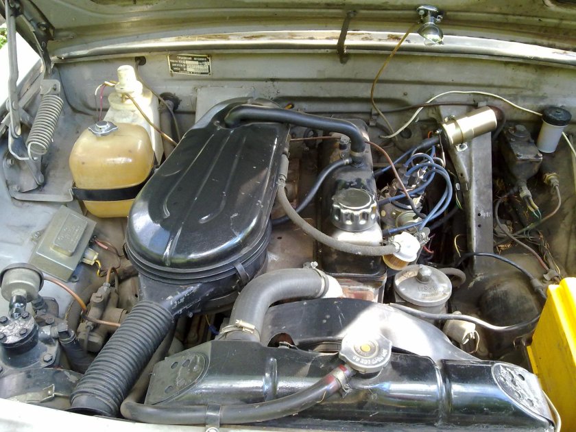 ГАЗ 24 подкапотное