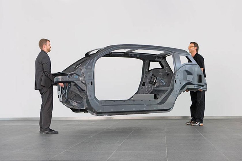 BMW i3 монокок