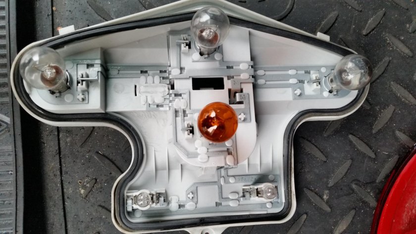 Лампы заднего фонаря Шкода Йети