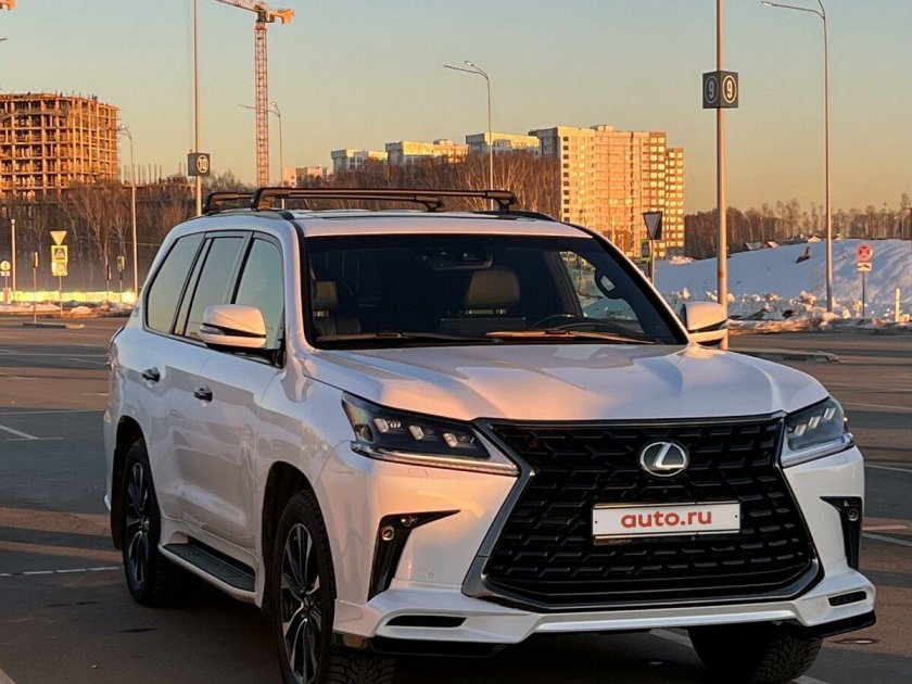 Lexus LX 570 2021