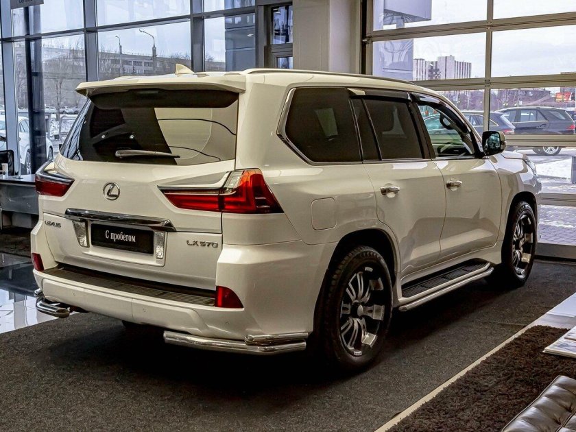 Лексус 570 2016