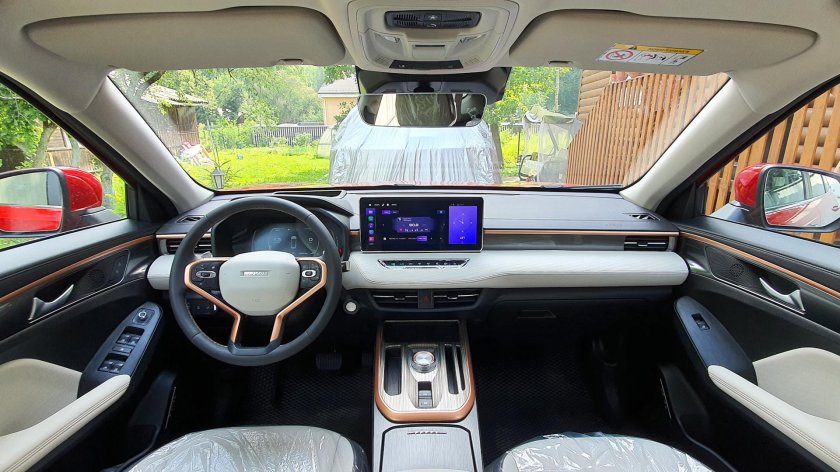 Haval 2022 белый салон