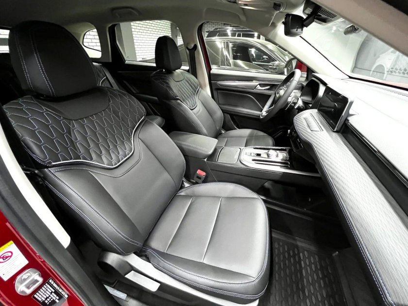 Haval Jolyon 2022 белый салон