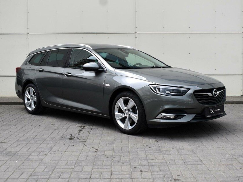 Опель Инсигния универсал 2019