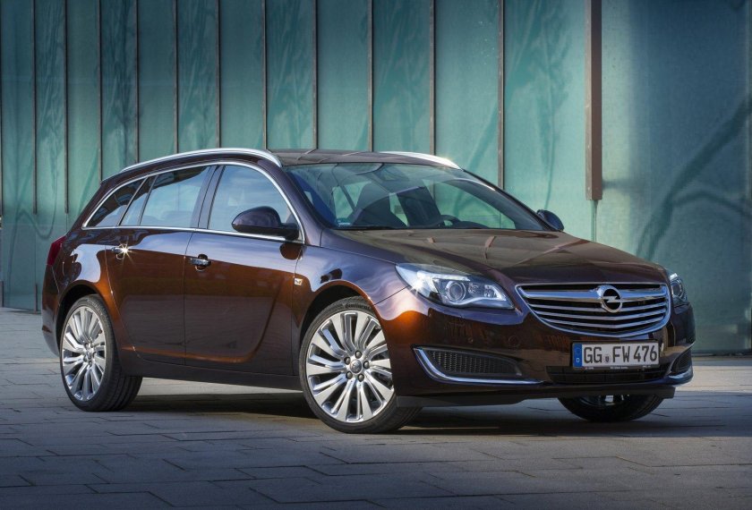 Opel insignia sports tourer 2013