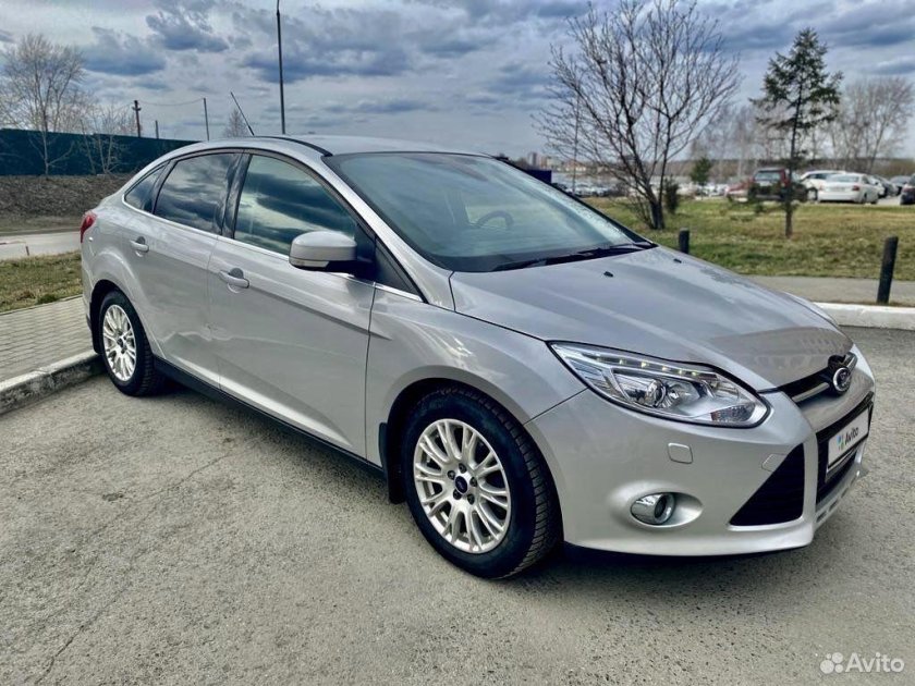 Ford Focus 3 серебристый