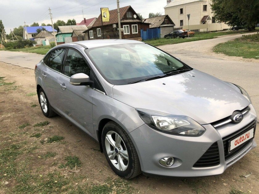 Ford Focus 3 серебристый