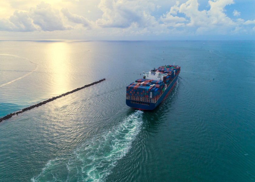 Международные корабли в открытом море