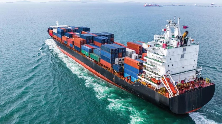 Корабль с контейнерами