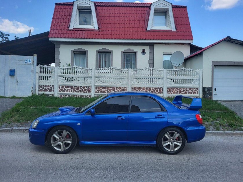 Субару Импреза синяя
