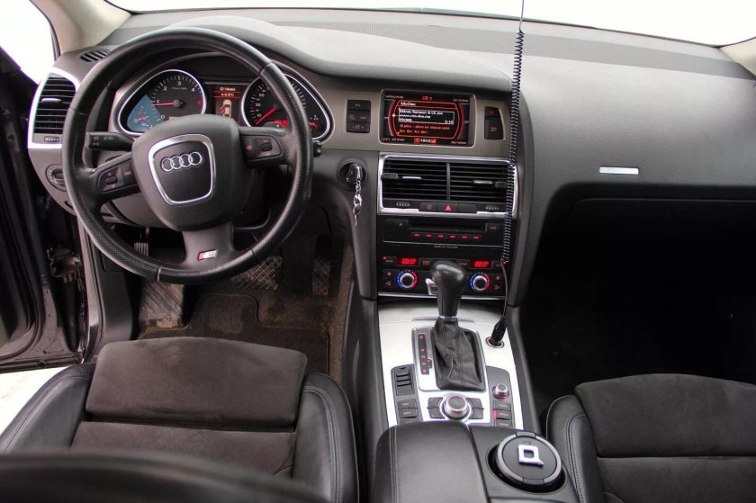 Audi q7 2012 салон