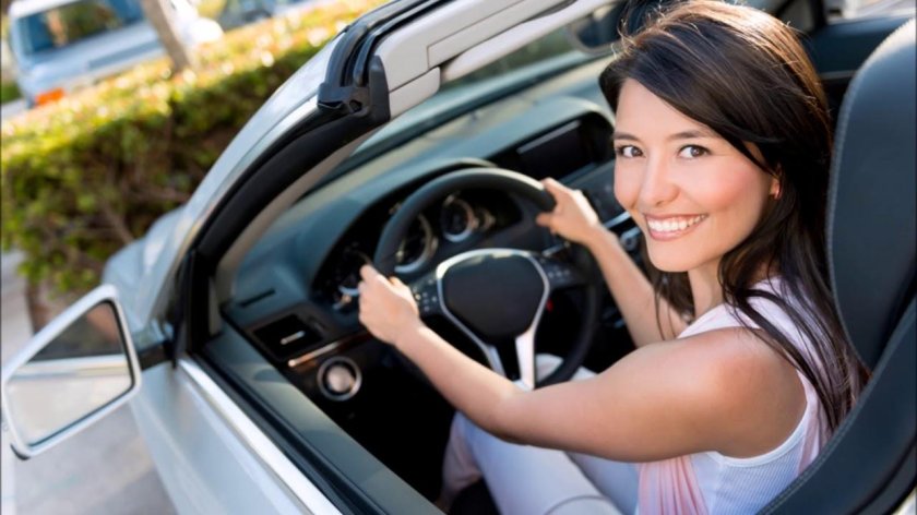 Женщина в автомобиле