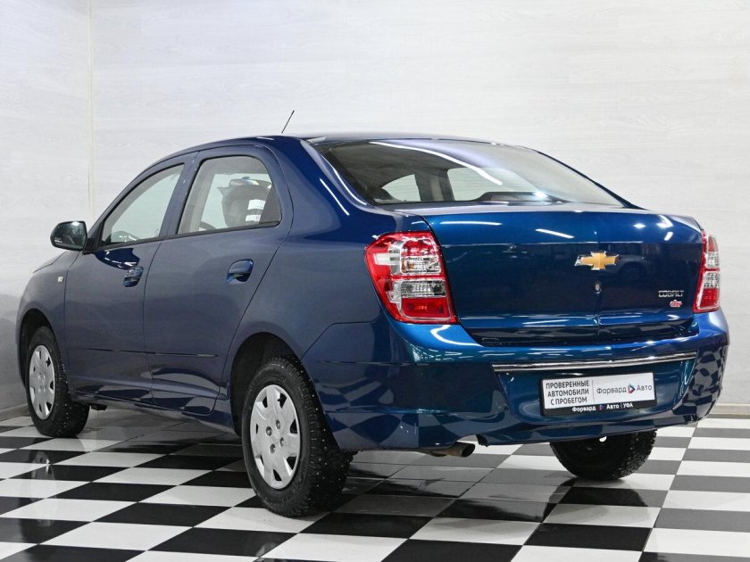 Chevrolet cobalt 2021