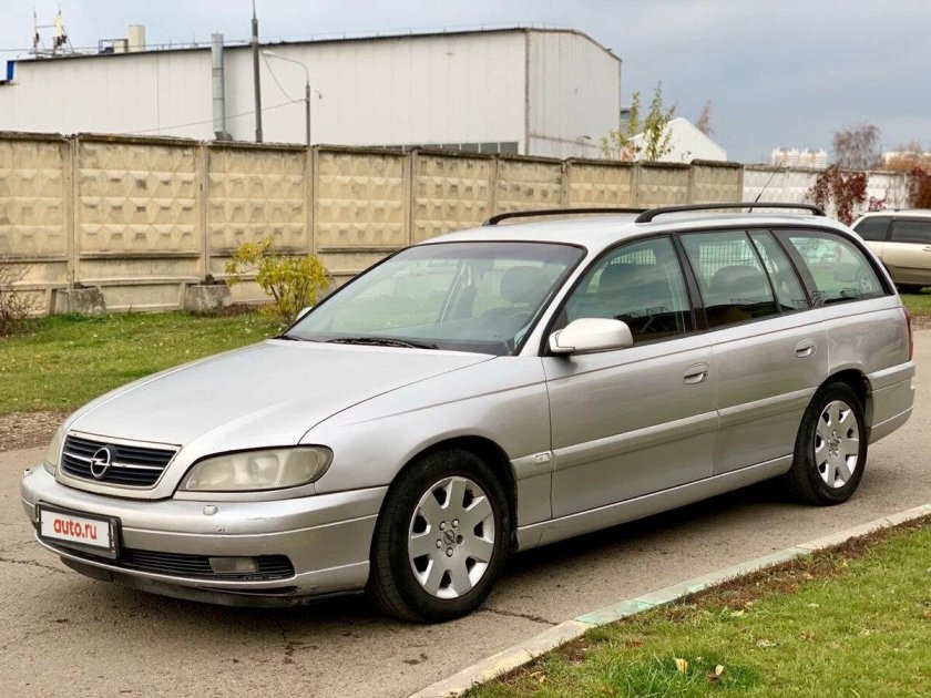 Опель Омега 2000 универсал