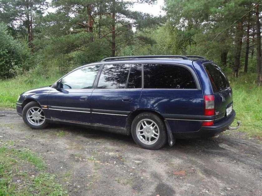 Опель Омега 1995 универсал